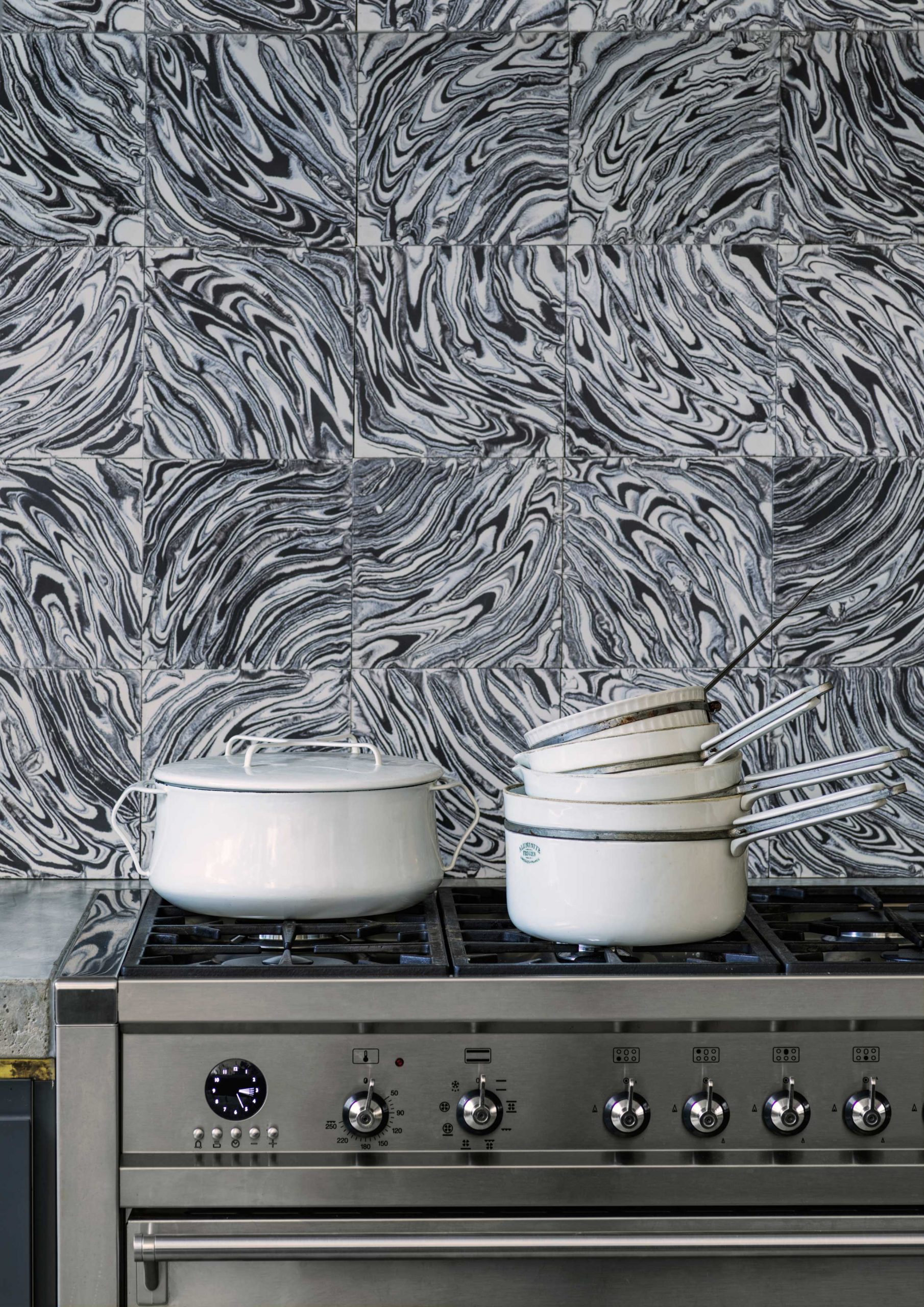 Sibella Court Tradewinds Sirocco Ink