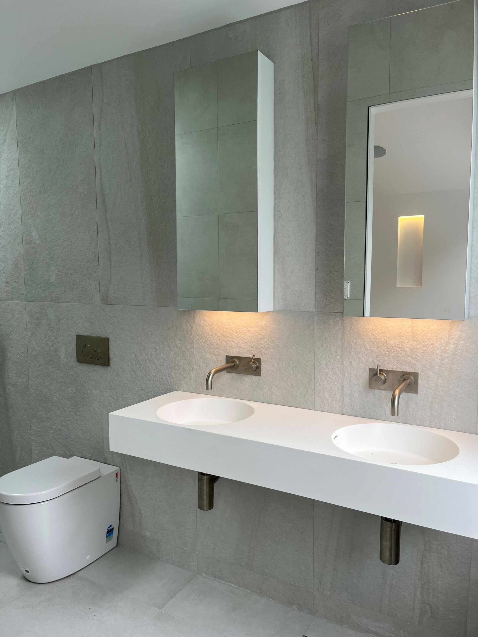 Sublime Ivory Internal + External Tile 2