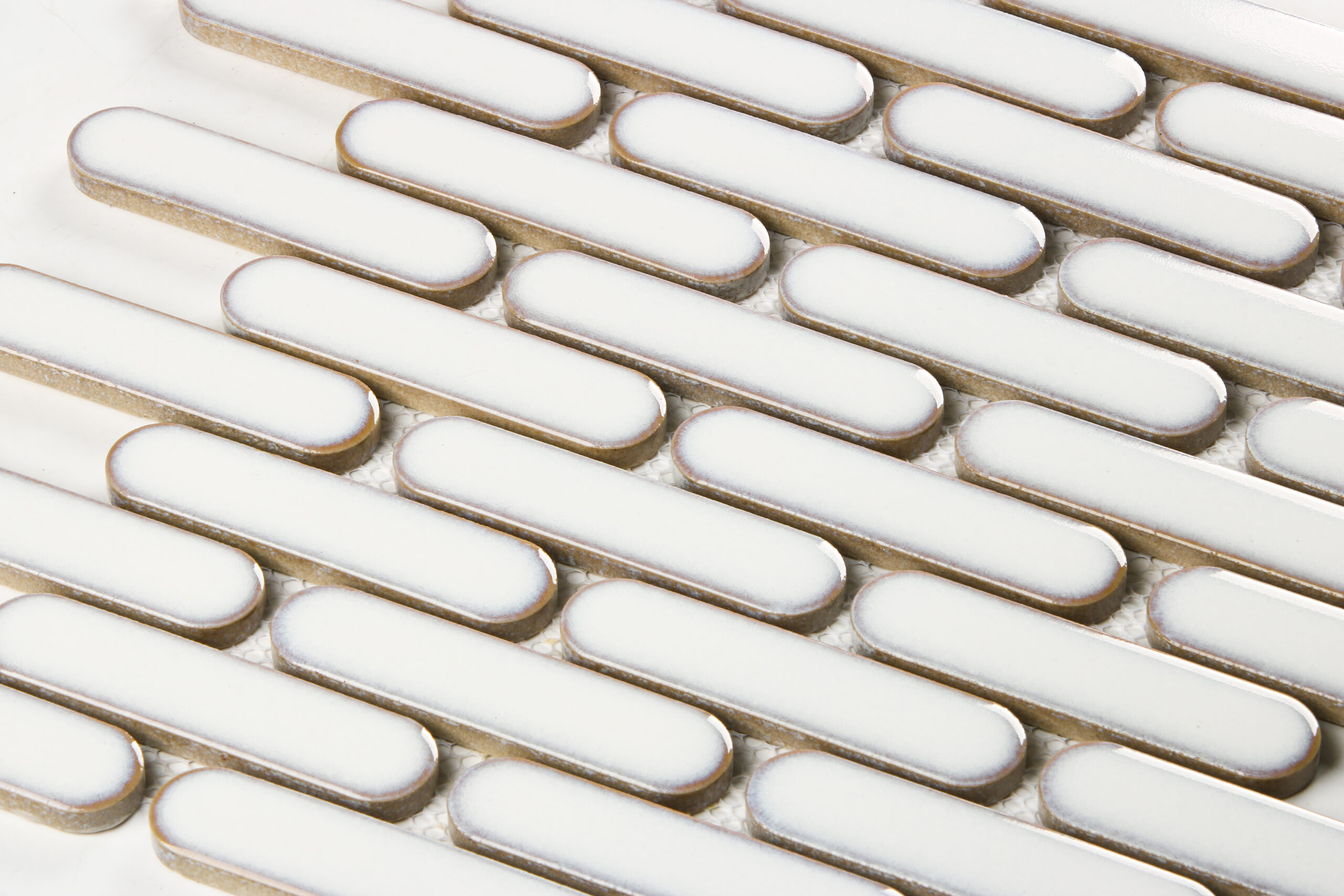 Bounty Oval Vintage White Detail